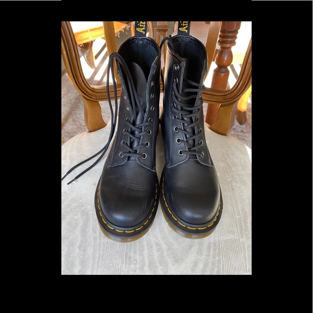 Doc Martens 1460 Size 9